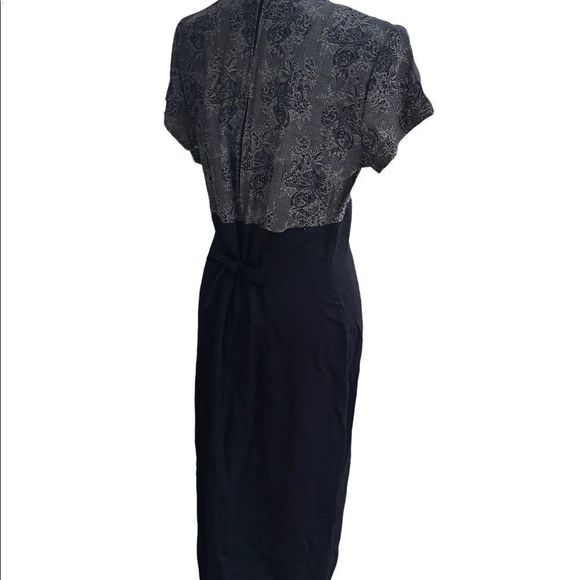 80s Mock-neck Two Toned Dress size 9/10.                  ♥️🤍$8 with any bundle - Picture 5 of 8